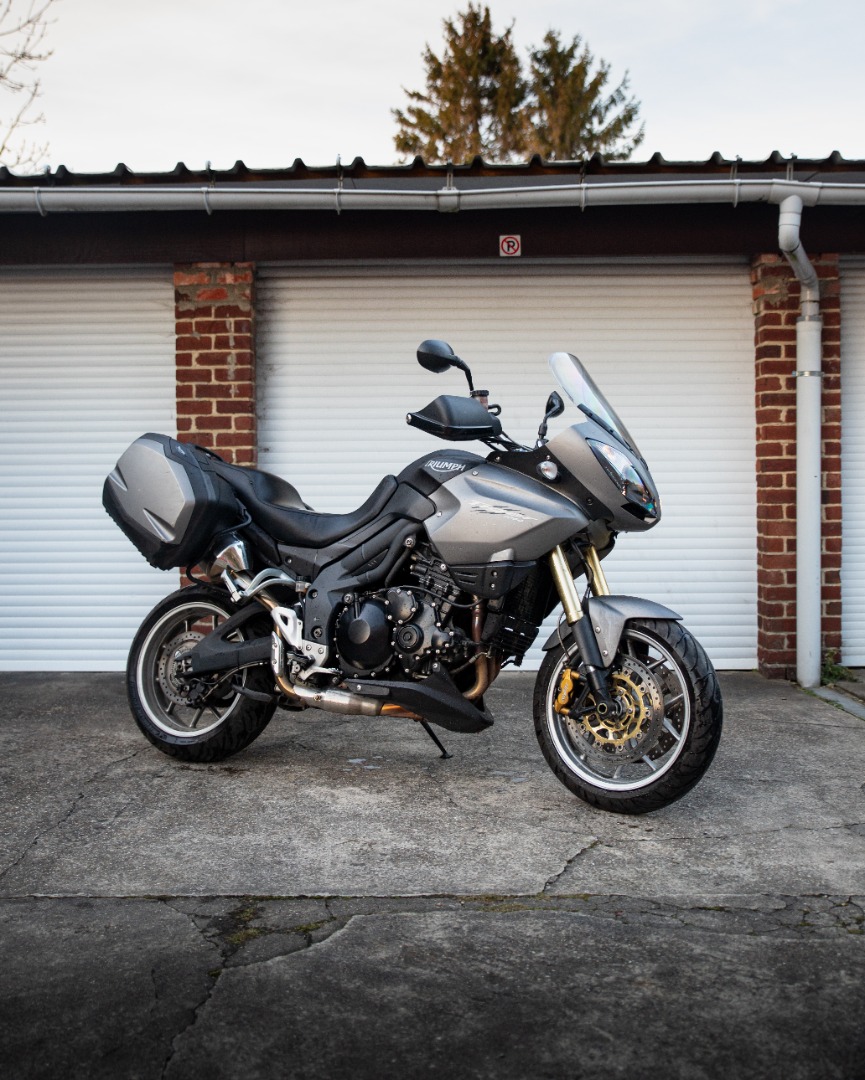 Tiger Sport 1050 Matt grey 