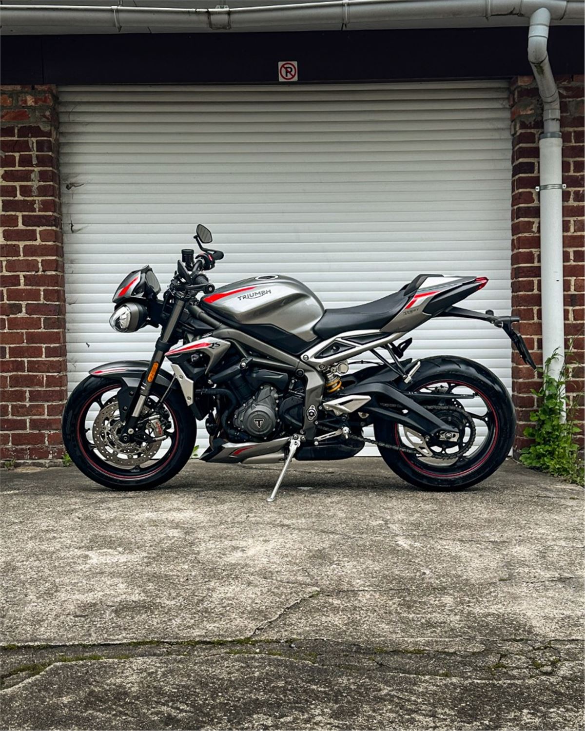 Street Triple 765 RS - Silver Ice