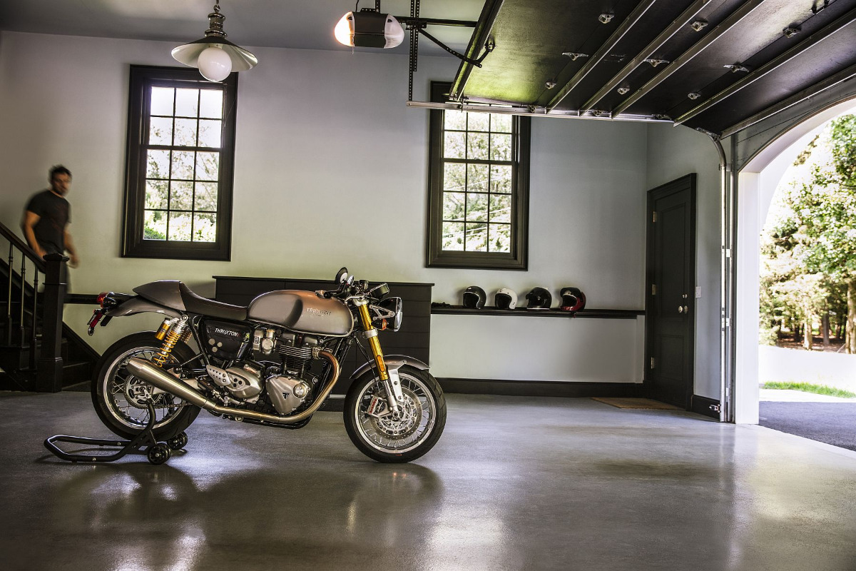 Триумф Тракстон 1200 Bonneville